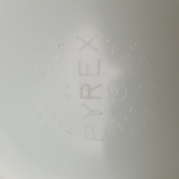 Pyrex Town & Country Large Cinderella Mixing Bowl - Picture 4 of 15